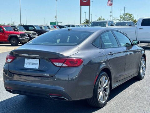 2016 Chrysler 200 S
