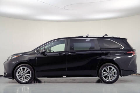 2024 Toyota Sienna Platinum 7-Passenger
