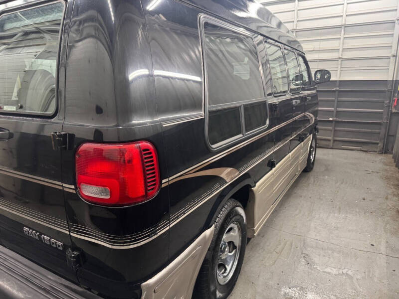 1999 Dodge Ram Van 1500