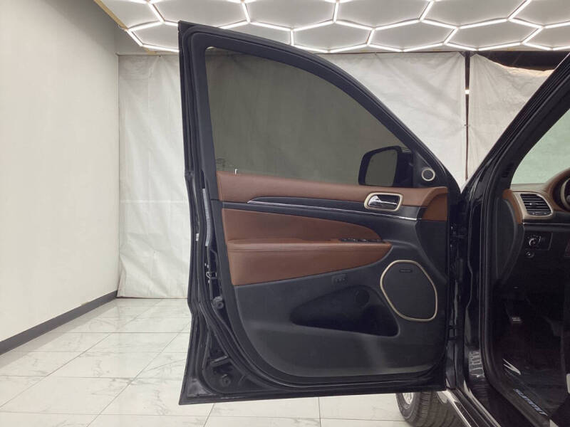 2017 Jeep Grand Cherokee Summit