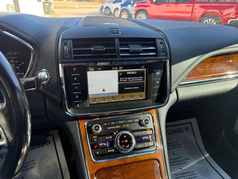 2017 Lincoln Continental Reserve