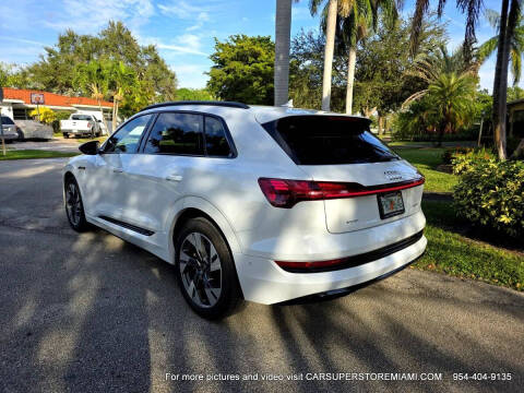 2021 Audi e-tron quattro Premium