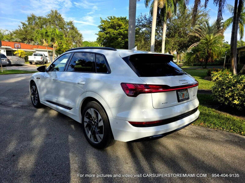 2021 Audi e-tron quattro Premium