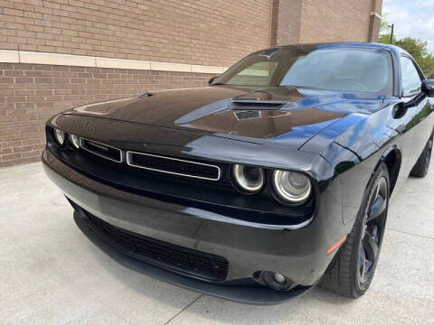 2018 Dodge Challenger SXT Plus