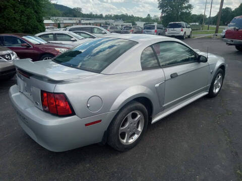 2004 Ford Mustang