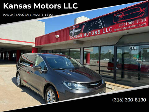 2018 Chrysler Pacifica for sale at Kansas Motors LLC in Wichita KS