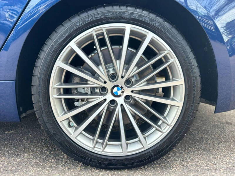 2019 BMW 5 Series 540i