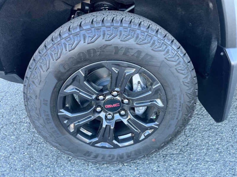 2025 GMC Canyon Elevation