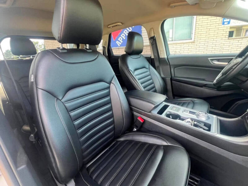 2021 Ford Edge