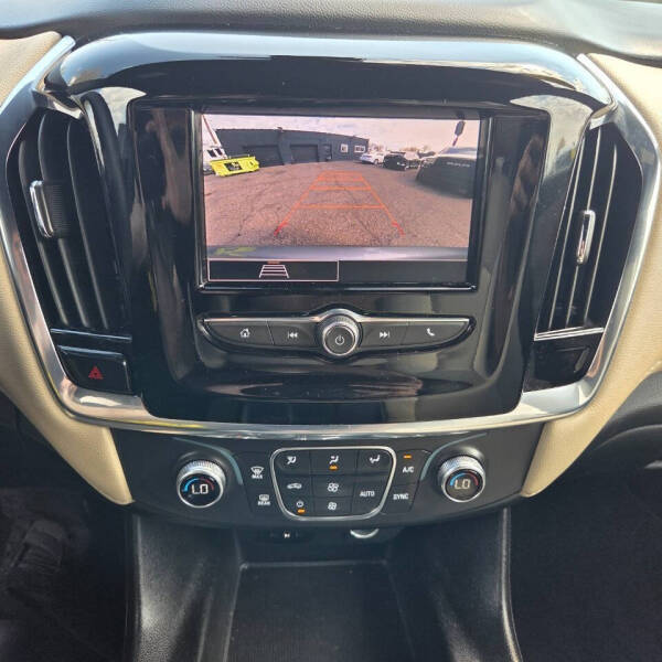 2023 Chevrolet Traverse LS