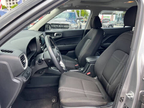 2023 Hyundai Venue SEL