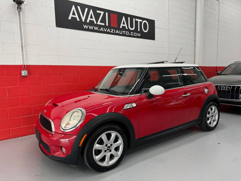 2009 MINI Cooper for sale at AVAZI AUTO GROUP LLC in Gaithersburg MD