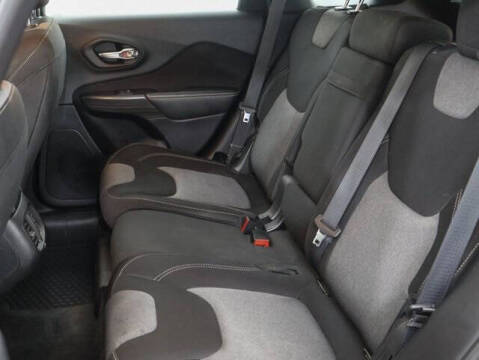 2015 Jeep Cherokee Sport