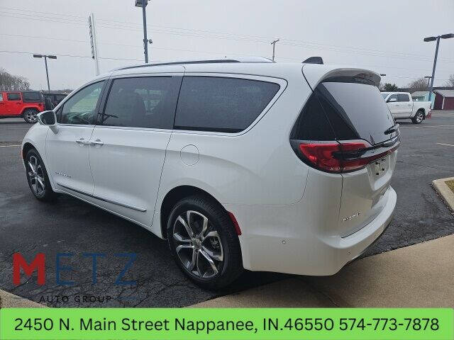 2024 Chrysler Pacifica for sale at Metz Auto & Outdoors in Syracuse, IN