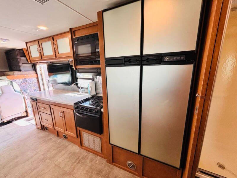 2016 Winnebago Spirit 31K