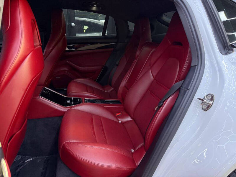 2018 Porsche Panamera