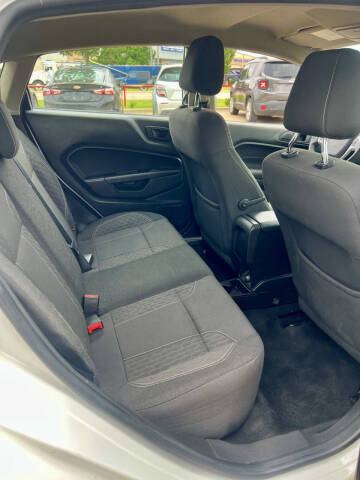 2017 Ford Fiesta SE