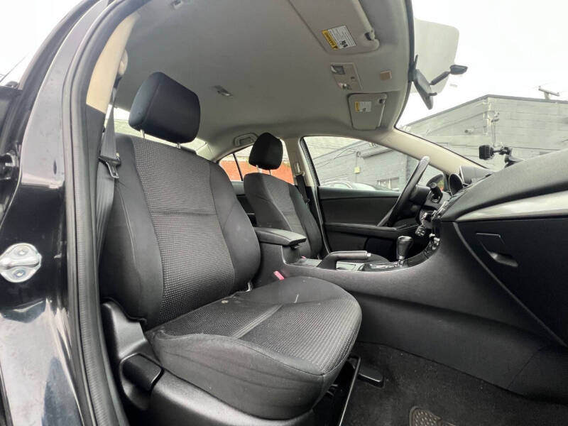 2012 Mazda MAZDA3 i Touring