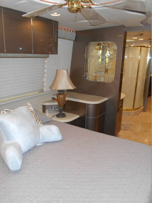 2000 Prevost XL HD 4060