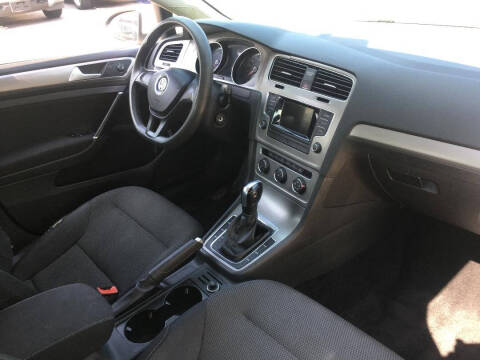 2017 Volkswagen Golf TSI Wolfsburg Edition