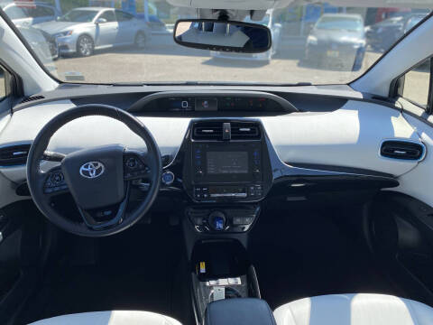 2019 Toyota Prius XLE