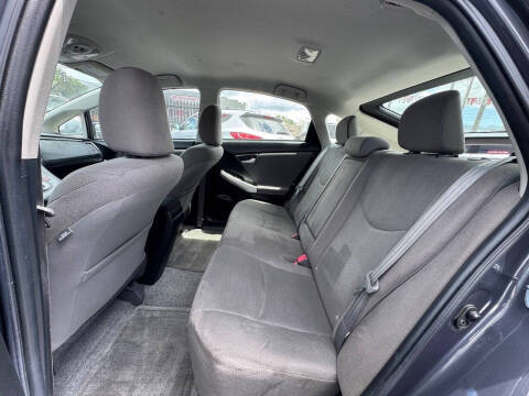 2015 Toyota Prius Two