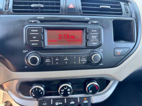 2013 Kia Rio 5-Door LX