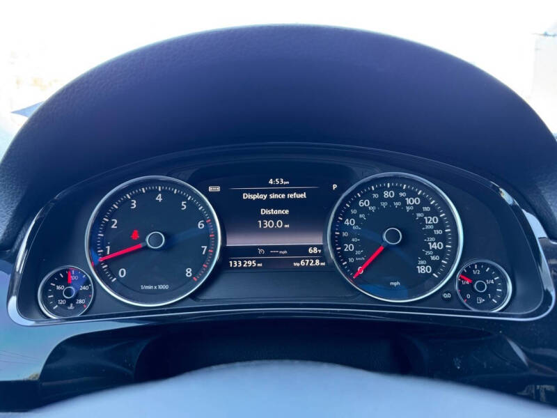 2014 Volkswagen Touareg V6 Sport