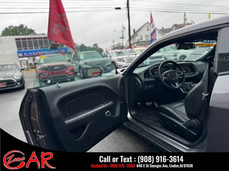 2018 Dodge Challenger SXT Plus