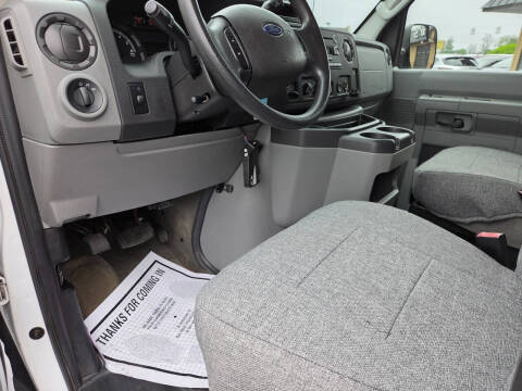 2012 Ford E-Series E-350 SD XLT
