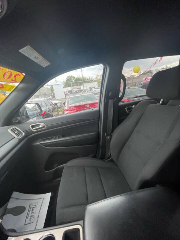 2017 Jeep Grand Cherokee Laredo