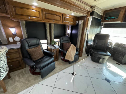 2012 Newmar Dutchstar 4354 ,  450hp, King Bed