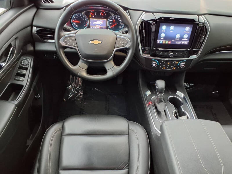 2023 Chevrolet Traverse LT Leather