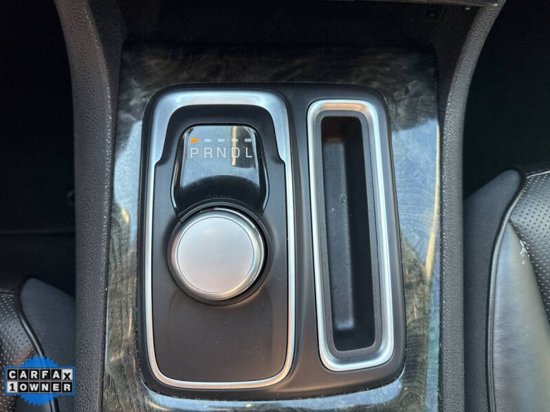 2022 Chrysler 300 Touring L