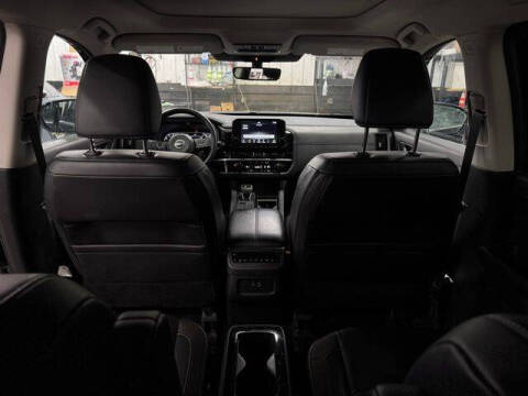 2023 Nissan Pathfinder SL