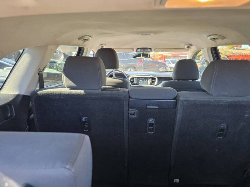 2020 Kia Sorento LX V6