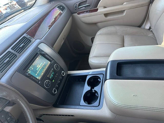 2011 GMC Yukon XL SLT