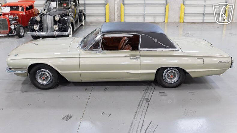 1966 Ford Thunderbird