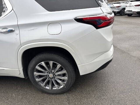 2023 Chevrolet Traverse Premier
