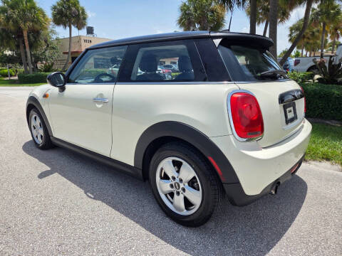 2016 MINI Hardtop 2 Door Cooper