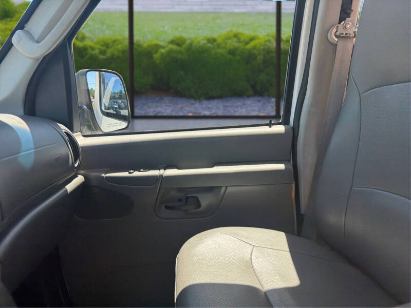 2008 Ford E-Series E-250