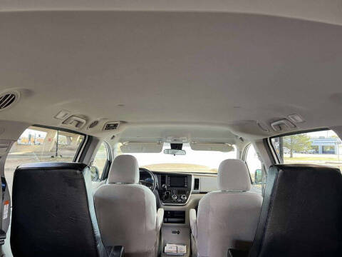 2019 Toyota Sienna L 7-Passenger