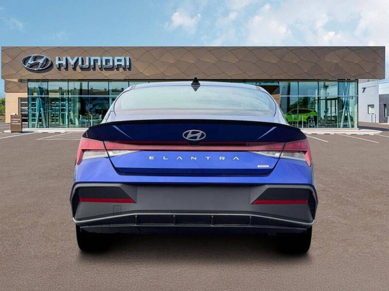 2025 Hyundai Elantra Hybrid SEL Sport