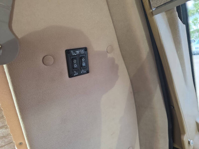 2003 Ford E-Series E-250 SD