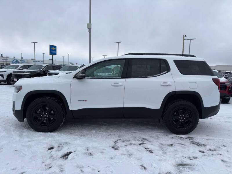 2023 GMC Acadia AT4