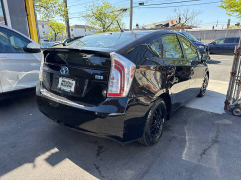 2014 Toyota Prius Two