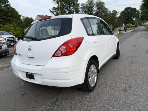 2011 Nissan Versa 1.8 SL