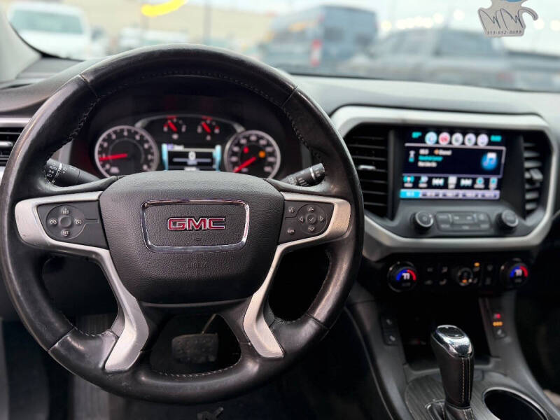 2017 GMC Acadia SLT-1