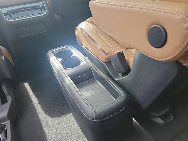 2025 Infiniti QX80 Luxe