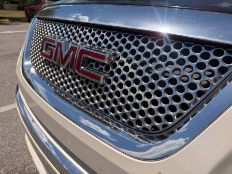 2011 GMC Acadia Denali